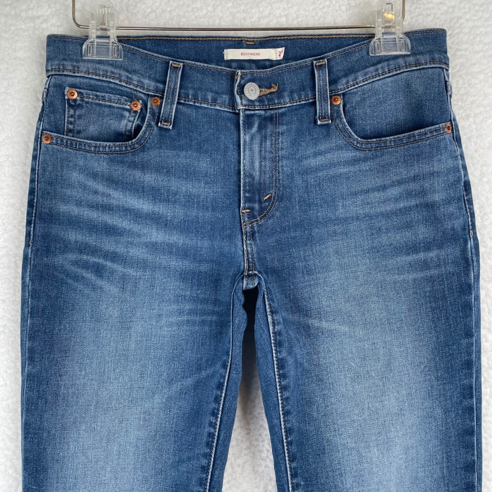 Levis Boyfriend Jeans Womens 27 Medium Wash Straight Leg Denim Mid Rise Pants